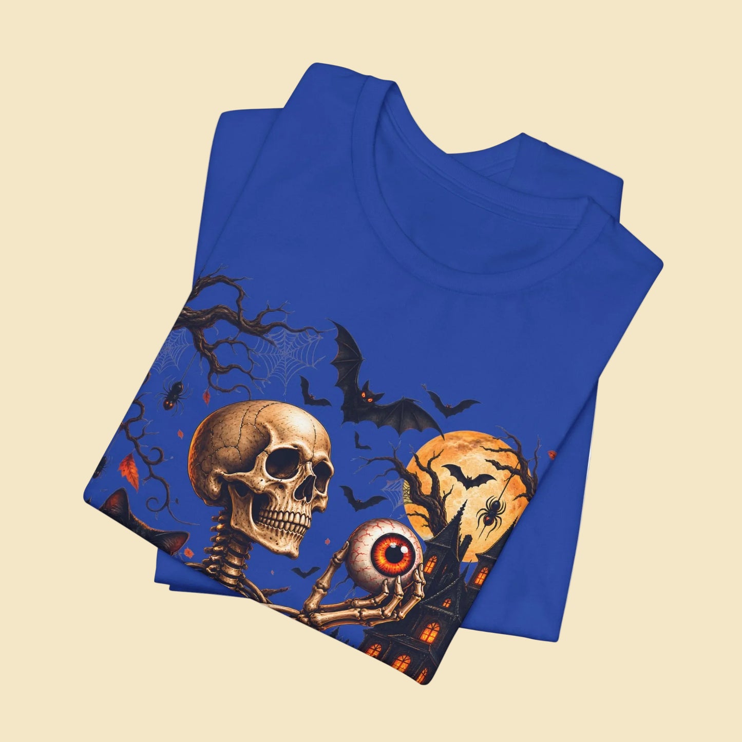 Gothic skeleton t-shirt with cat and black eyes | Spooky skull shirt | Haunted house Halloween t-shirt